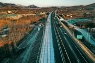 نیروگاه‌ خورشیدی روی بزرگراه‌ ها: راهکاری نوین برای درآمدزایی پایدار و توسعه انرژی پاک
