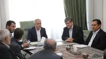 امضای تفاهم‌ نامه تکمیل خط آهن حومه‌ ای تبریز - آذرشهر