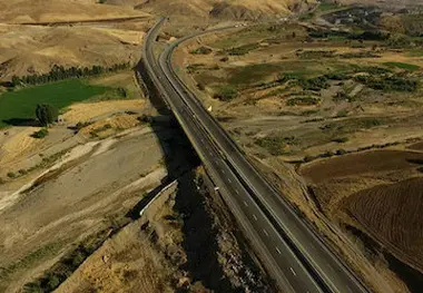 راهداری با حداکثر توان، به مسافران خدمات می‌دهد


