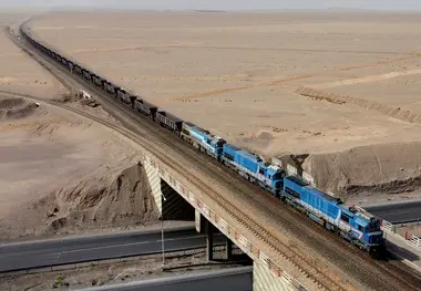 ارسال بار چناره به کویت از مسیر ریلی