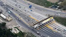 جو آرام و ترافیک روان جاده در تعطیلات پایان هفته