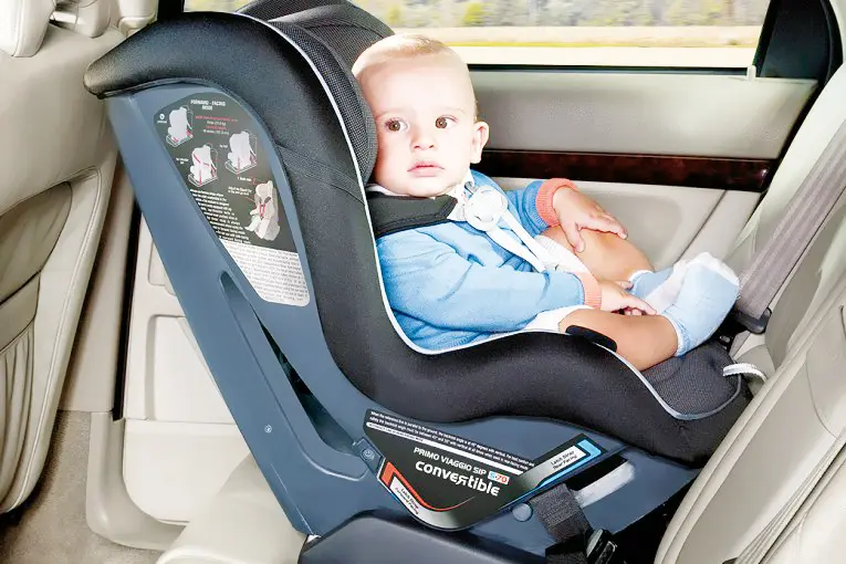 استانداردهای استفاده از صندلی‌ کودک در خودرو
