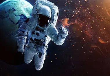 فیلم| پریدن یک فضانورد از ایستگاه فضایی به زمین