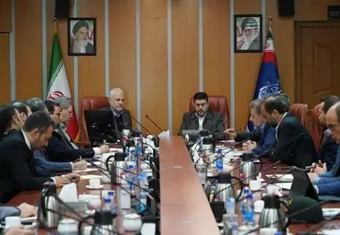 سیاست توسعه دریا محور با رویکرد افزایش سهم حمل ونقل ریلی اجرا شود 