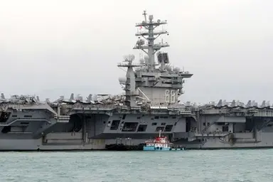 ناو هواپیمابر آبراهام لینکلن توان یک جنگ فرساینده را دارد؟