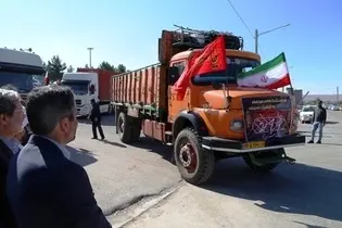 فیلم| عشق زیبای رانندگان و کامیون‌ داران استان سمنان به امام حسین(ع)