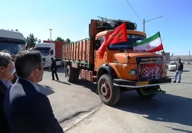 فیلم| عشق زیبای رانندگان و کامیون‌ داران استان سمنان به امام حسین(ع)