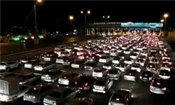 ترافیک سنگین در محورهای هراز و فیروزکوه/ واژگونی پژو 206 در محور فیروزکوه یک کشته برجای گذاشت