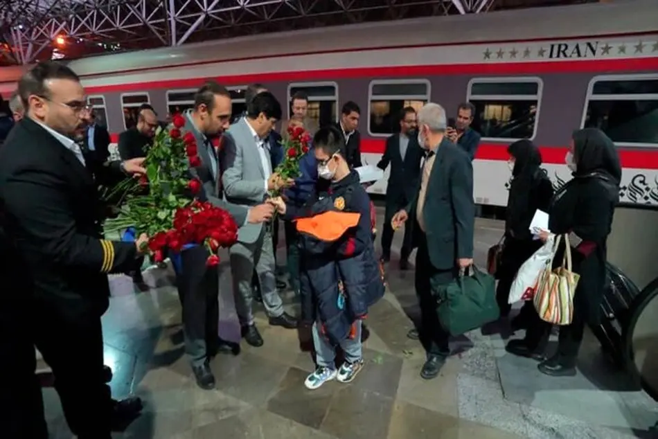 افتتاح قطار پنج ستاره «ایران» در مسیر تهران مشهد