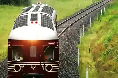 اولین نیروگاه خورشیدی متحرک خطوط ریلی جهان شروع به کار کرد
