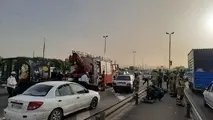 تصادف مرگبار کامیونت با مینی‌بوس در بزرگراه آزادگان + تصاویر 