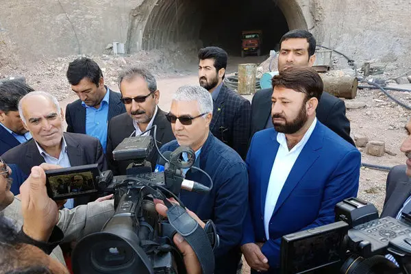 اتمام حفاری یکی از تونل‌های بزرگراه تنگ ابوالحیات به قائمیه در استان فارس