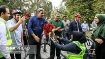 معلولان هم پا به ‌پای شهردار رکاب زدند 

