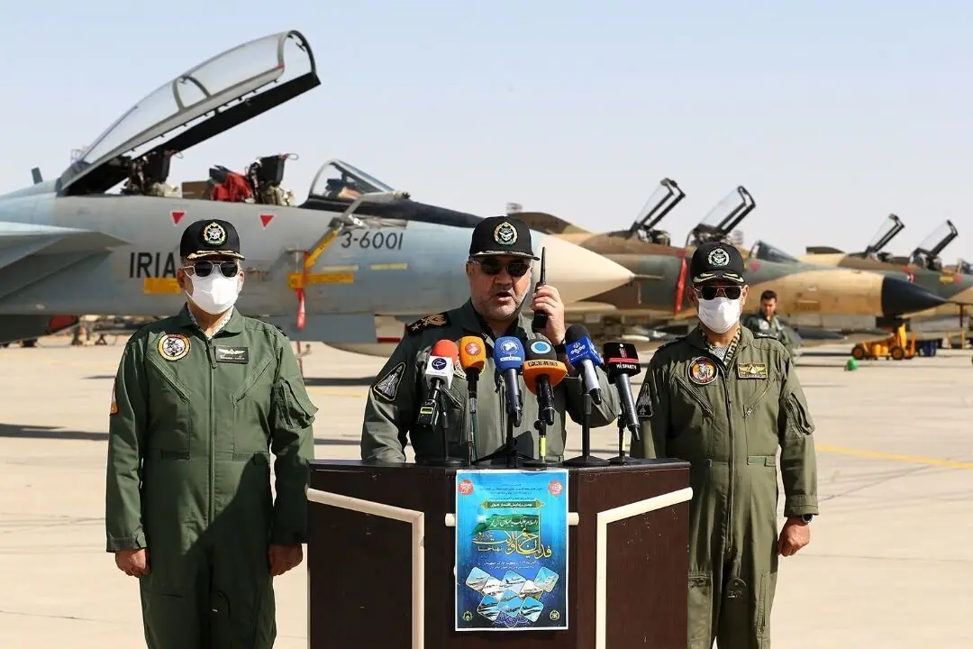 Iran Army Air Force maneuver begins in central Iran