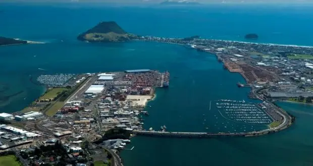 Tauranga port sets New Zealand container throughput record
