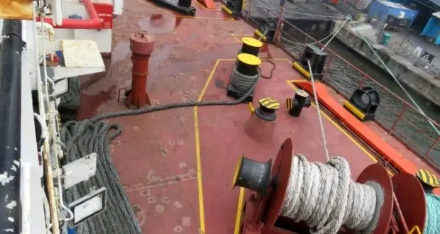 Fatal accident during mooring operation on deck