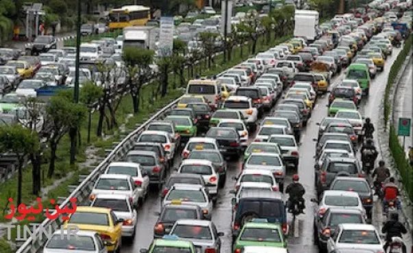 ترافیک سنگین در خروجی‌های پایتخت / چالوس یک‌طرفه می‌شود