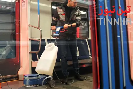 تمیزکردن واگن‌های مترو در مسکو