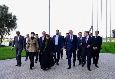 بازدید وزیر راه و شهرسازی ایران و معاون نخست وزیر جمهوری آذربایجان از بندر باکو 