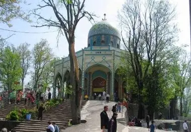  گردشگری زیارتی منفعت اقتصادی ندارد 