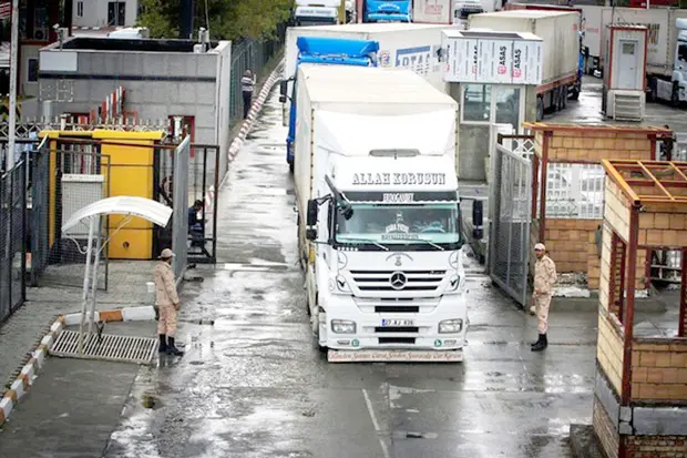 تردد کامیون از مرز بازرگان چهار درصد افزایش یافت