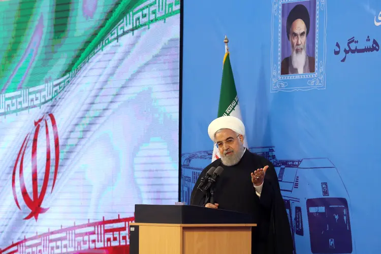 روحانی: دیگر نیازی به انگلیس برای تامین ریل نداریم