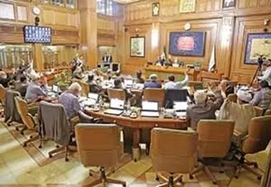 اعتراض به انتصاب پیرمردها