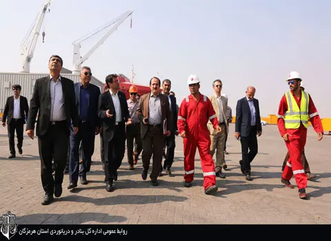 بازدید معاون وزیر راه و اعضای هیات عامل سازمان بنادر از پیشرفته ترین بندر تجاری ایران