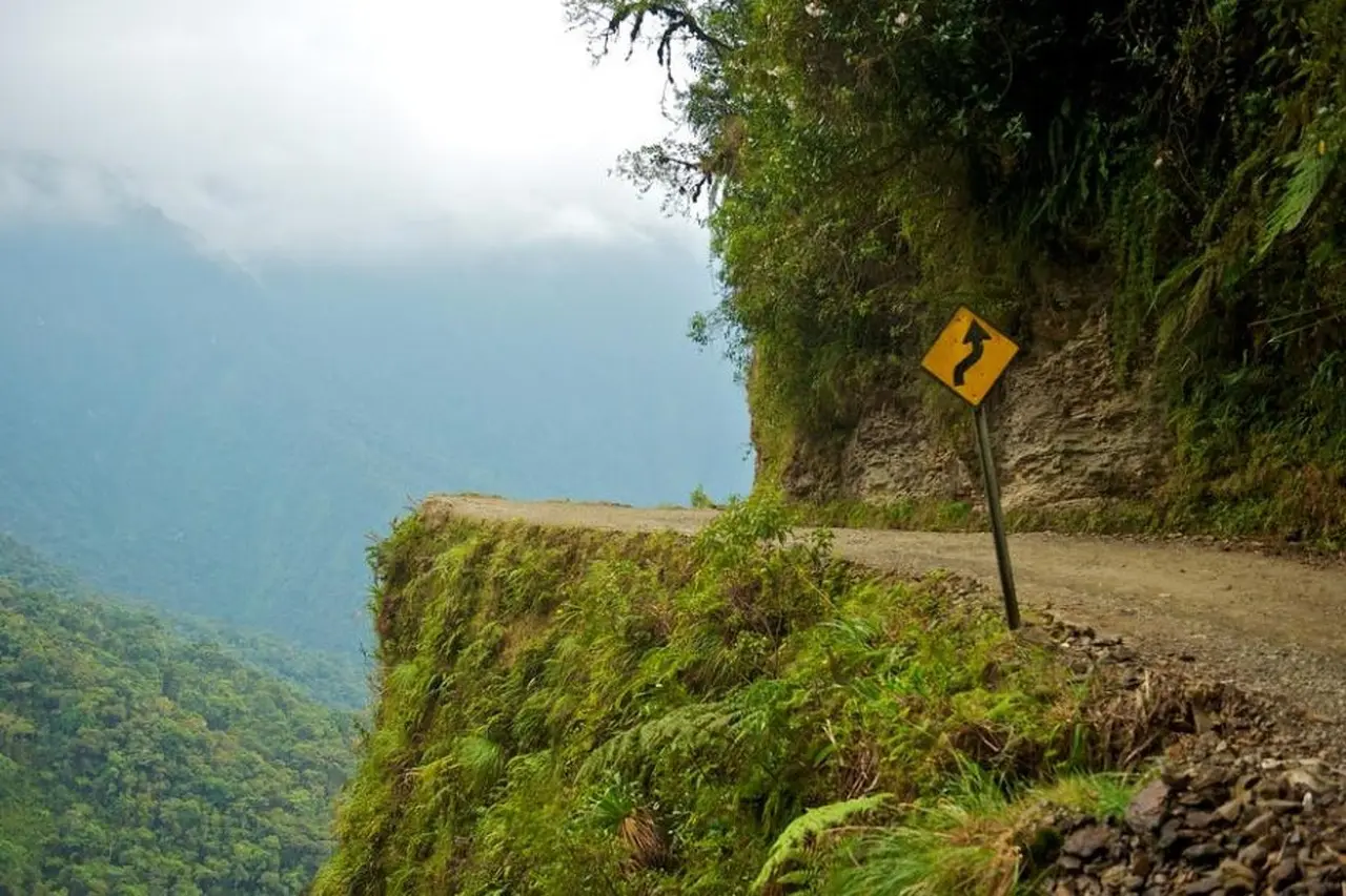 1-جاده یونگاس(North Yungas)، بولیوی