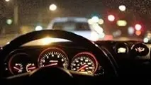 فیلم| نصب چراغ آبی رنگ (پلیس مجازی) در راه و اذیت چشم رانندگان در شب 
