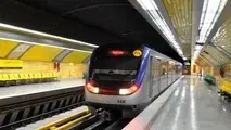 روند عادی تردد قطارهای مترو در خط چهار