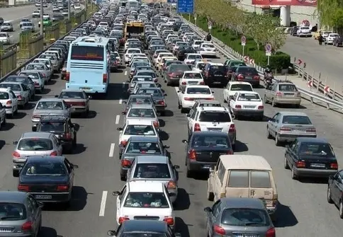 ۶۰ درصد مردم شیراز از خودروهای شخصی استفاده می کنند