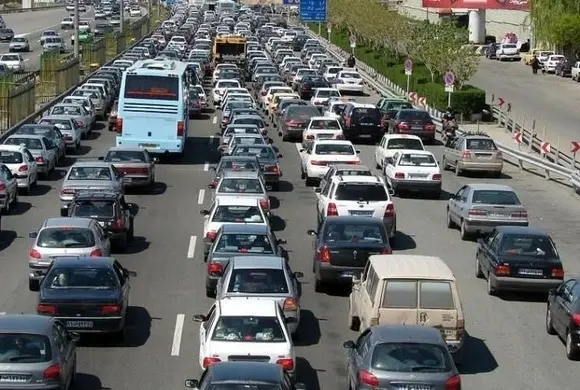 ترافیک سنگین در محور چالوس، آزادراه کرج به قزوین و تهران قم