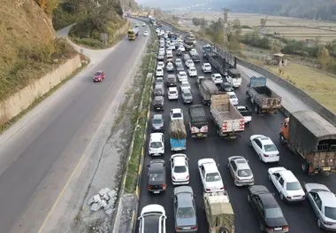 ترافیک سنگین در جاده های چالوس، هراز و تهران شمال/ محدودیت تردد آزادراه قزوین رشت 