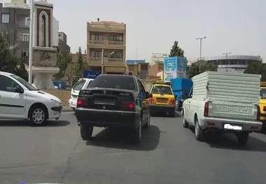 فیلم| ماجرای تردد خودروهای مشکی بدون پلاک در زنجان چیست؟