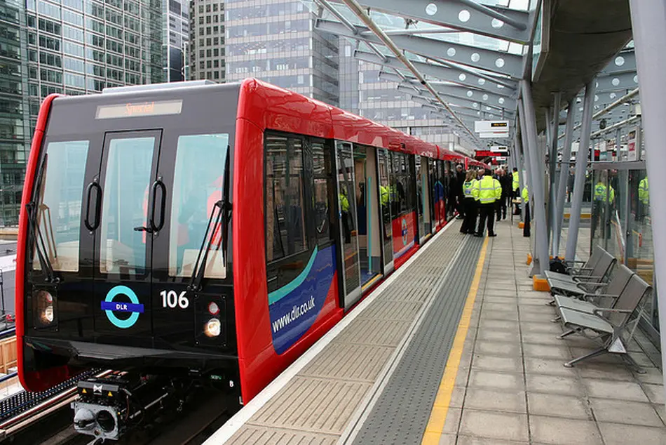 TfL seeks supplier to build new DLR trains