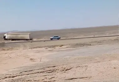  دو حادثه خروج تریلی از جاده در طی یک هفته+ پیشنهاد طنز یک راننده
