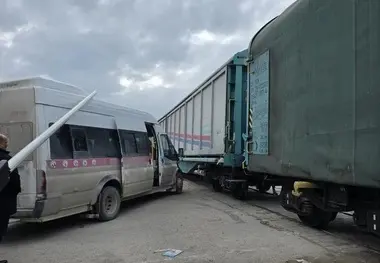مدیرکل راه آهن آذربایجان: برخورد ون با قطار جلفا ـ تبریز خسارت جانی نداشت