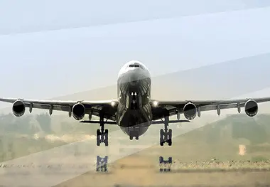  Low-cost flights represent more than 50% of Spanish and British air traffic