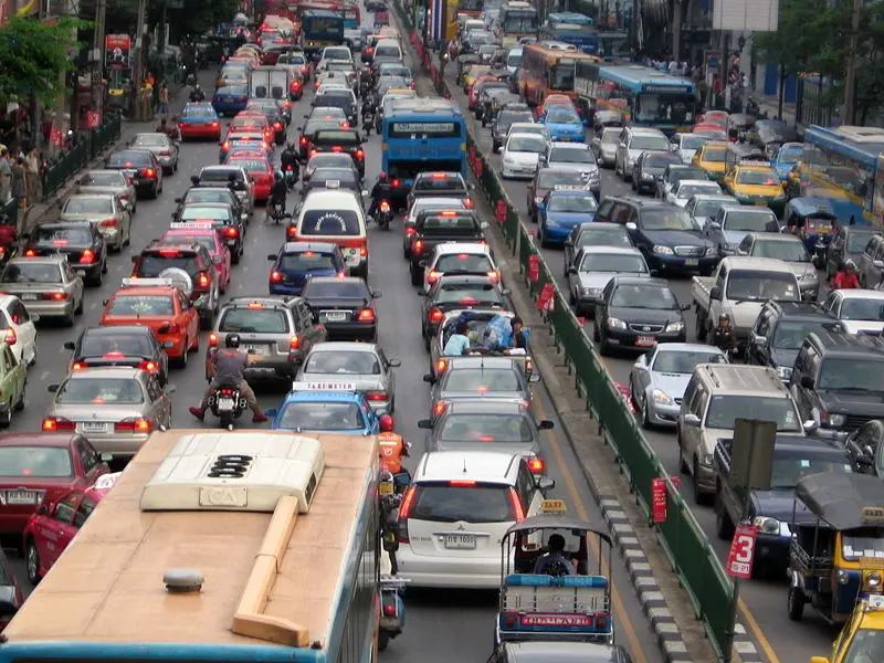 حل معضل رانندگی در ترافیک
