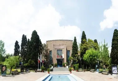 نظر سنجی عجیب در پارک هنرمندان + عکس