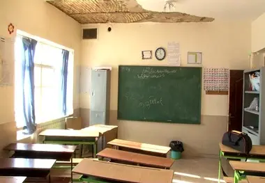 سقف یک مدرسه در شهر دُرچه اصفهان فرو ریخت + تصاویر