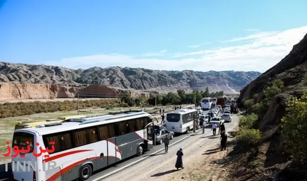 ترافیک عبوری زائرین اربعین حسینی از مرز مهران +(عکس)