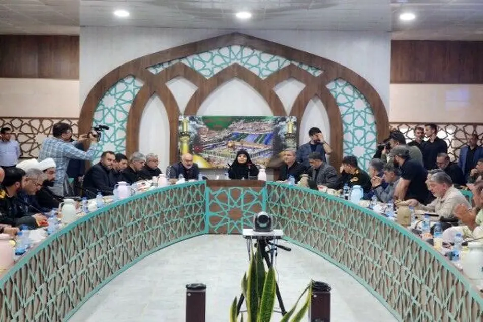 بازدید فرزانه صادق از پایانه های مرزی چذابه و شلمچه/ امیدواریم خدمات در شان زائران اربعین ارائه دهیم