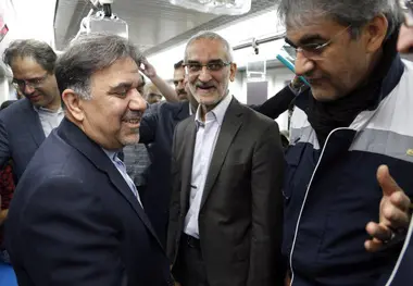 گزارش تصویری/سفر وزیر راه و شهرسازی با مترو در روز جهانی بدون خودرو