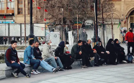 شرایط عجیب فاصله‌گذاری اجتماعی در همدان