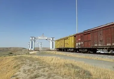 قطار ترانزیتی روسیه به مقصد هندوستان، از مرز ریلی اینچه برون وارد کشور شد