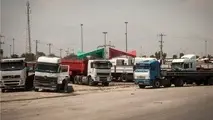 هجوم رانندگان کامیون به پایانه بار بندرعباس