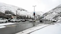 محور هراز بازگشایی شد/تردد در جاده های کوهستانی با زنجیر چرخ