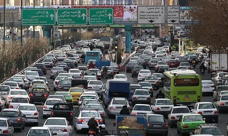  اختلاف نظر عجیب وزارت نفت و شهرداری تهران بر سر کیفیت بنزین توزیعی در تهران 